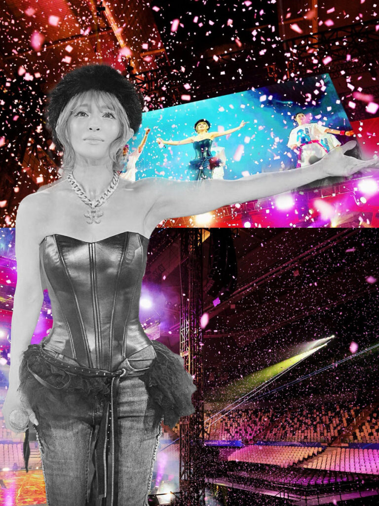 Ayumi Hamasaki Sings to 14,000 Empty Seats